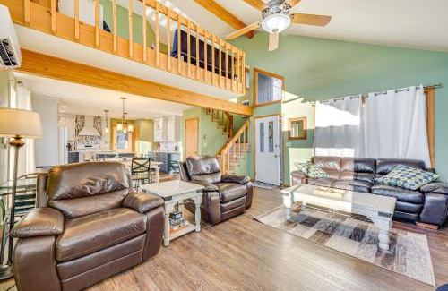 Pocono Lake House | Lakefront Cabin Kayaks, Paddle Boards and Fishing