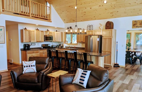 Park Falls Cabin | Lakefront Cabin on Pike Lake Chain w/Sunset View - ATV/Snowmobile Flambeau Trail