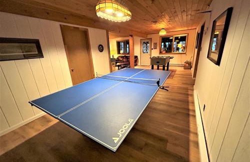 Pocono Lake House | Lakefront Cabin Pvt Beach and Dock - Sunset Marina