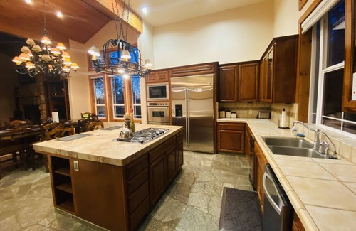 Bass Lake House | Lakefront cabin with private boat launch, with boat slip !