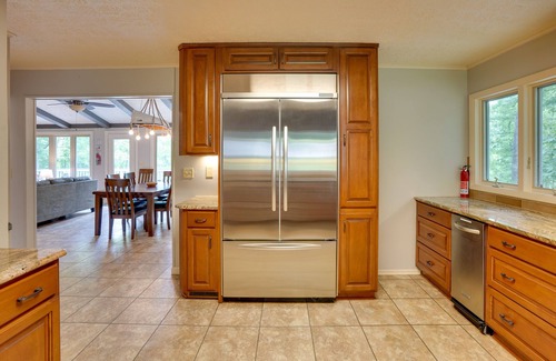 Cadiz Cabin | Lakefront Cadiz Home w/Hot Tub!