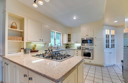 Canandaigua House | Lakefront Canandaigua Home w/Dock & Kayak!