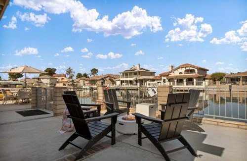 Silver Lakes Country Club House | Lakefront Casa Del Lago