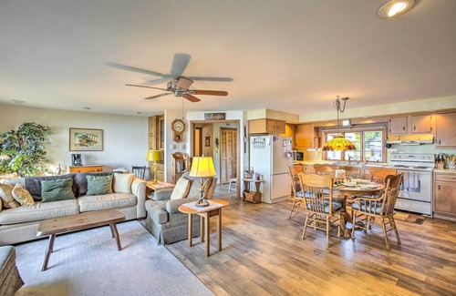 Cedar Cottage | Lakefront Cedar Cottage w/Enclosed Porch!