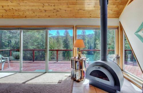 Nevada City House | Lakefront Chalet Nevada City