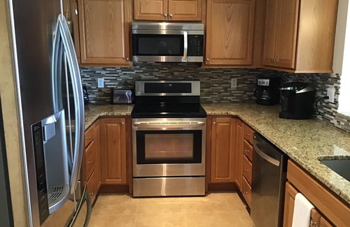 Geneva Condo | LAKEFRONT CONDO #308 2BR/2 BA-private beach/pool. Rent 3/4th free after 9/15