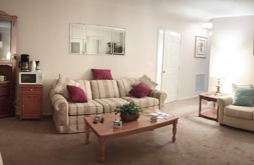 Hot Springs Village Bed & Breakfast | Lakefront Condo/Apartment On Beautiful Segovia Lake!