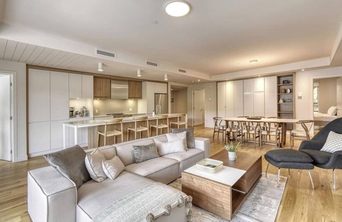 Mont-Tremblant Condo | Lakefront Condo near Tremblant Ski Resort Village! - 305 Lago
