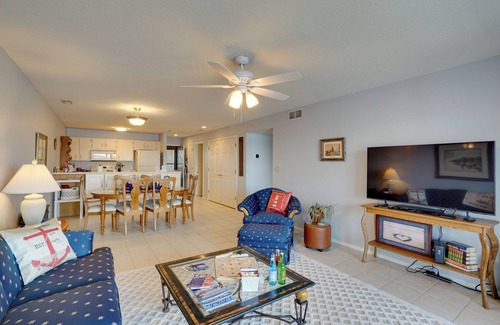Osage Beach Condo | Lakefront Condo in Osage Beach: Balcony + Views!