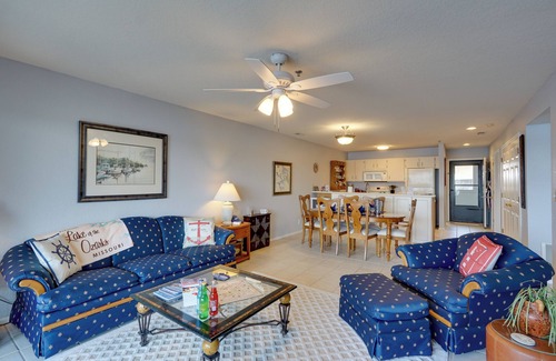 Osage Beach Condo | Lakefront Condo in Osage Beach: Balcony + Views!
