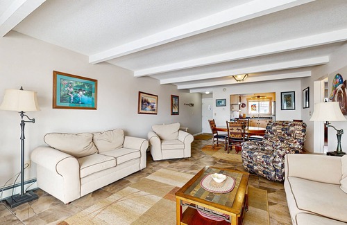 Greenville Junction Condo | Lakefront condo on the golf course w/sweeping views & beach access