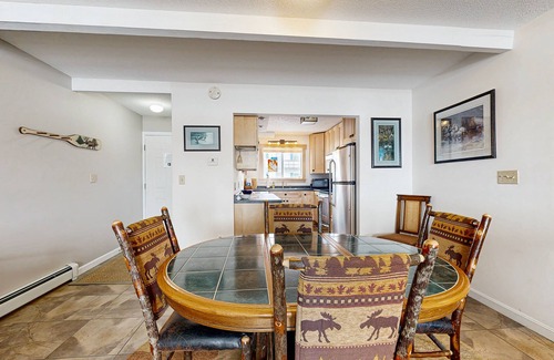 Greenville Junction Condo | Lakefront condo on the golf course w/sweeping views & beach access
