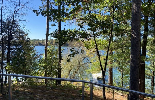 King Cottage | Lakefront Cottage - Chain O'Lakes, Sunset Lake