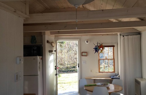 Eastham Cottage | Lakefront Cottage in Eastham, near ocean and Bay