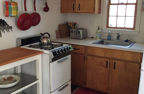 Eastham Cottage | Lakefront Cottage in Eastham, near ocean and Bay