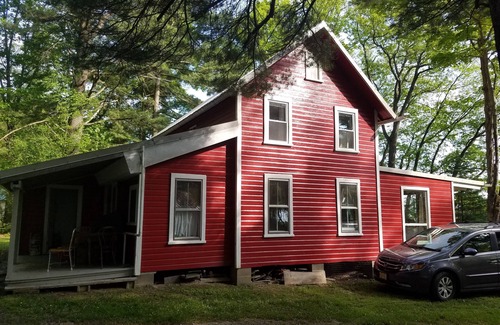 Auburn House | Lakefront Cottage in Private Setting!