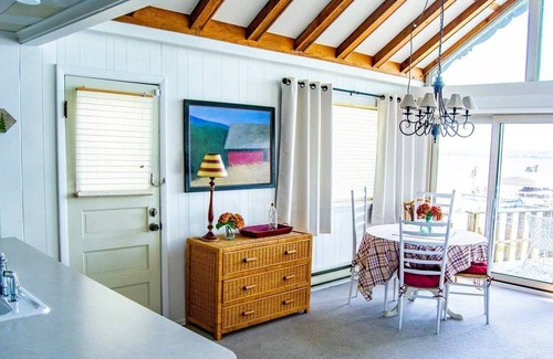 Mayville House | Lakefront Cottage on Chautauqua Lake