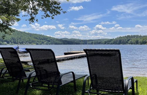 Hillsboro Cottage | Lakefront Cottage on Franklin Pierce Lake!