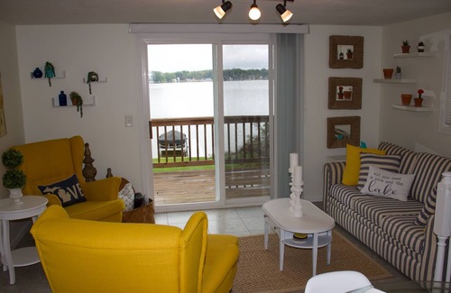 Newaygo House | Lakefront Cottage