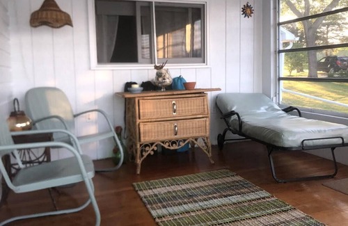 Union Springs Cottage | Lakefront Cottage on Cayuga Lake, Finger Lakes NY