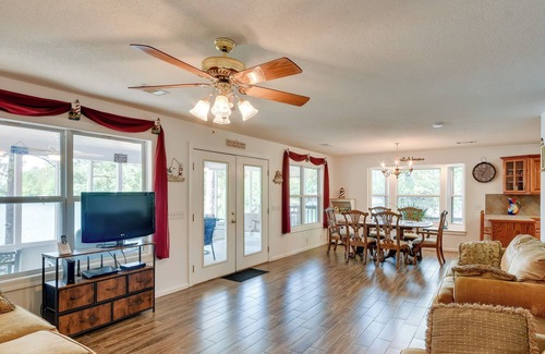 Pleasure Point Cabin | Lakefront Dadeville Retreat w/ Deck, Dock & Views!