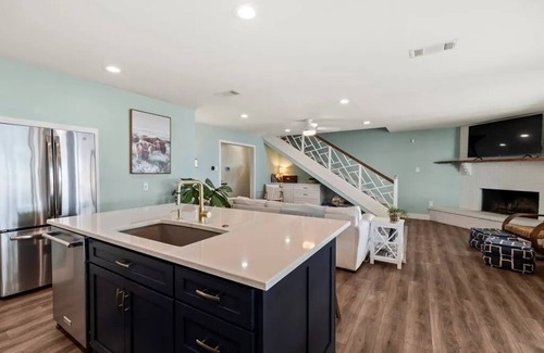 Gun Barrel City House | Lakefront Escape with Private Dock + Fire Pit on Cedar Creek Lake