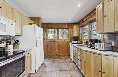 Manitowish Waters Cabin | Lakefront Family Getaway w/Private Dock, Sauna & Bunk House - 1 Dog OK