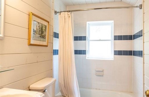 North Lake George House | Lakefront family friendly getaway on Northern Lake George
