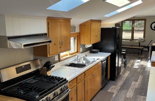 Eagle River Cabin | Lakefront Family Vacation Cabin on 28 lake chain, includes deluxe pontoon