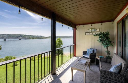 Kimberling City Apartment | Lakefront, Fireplace Home Near Silver Dollar City