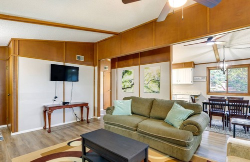 Lost Bridge Village House | Lakefront Garfield Retreat w/ Deck, Patio, & Views