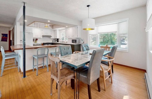 Jim Thorpe House | Lakefront Getaway 4 Bedrooms 2 Baths