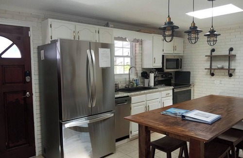 Moneta House | 🌊 Lakefront Getaway with 🏖 Saltwater Pool, 🎣 Dock, 🛏 Linens Included