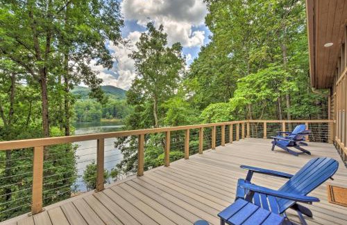 Jasper House | Lakefront Glass House Cabin with Mountain Views!