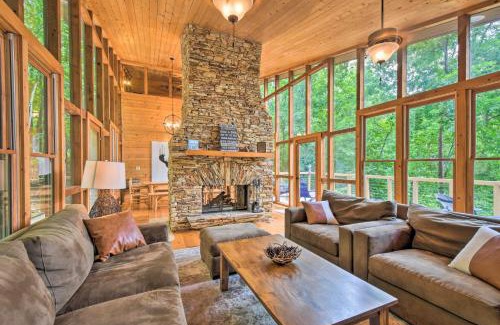 Jasper House | Lakefront Glass House Cabin with Mountain Views!