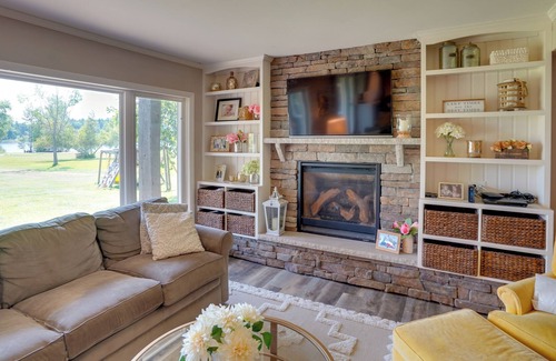 Gloversville House | Lakefront Gloversville Getaway w/Beach & Dock!