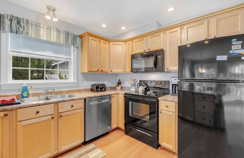 Bridgton House | Lakefront haven near Shawnee-central location-25 mi. to N.Conway