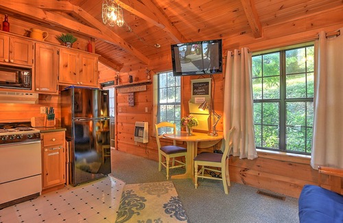 Butler Cabin | LAKEFRONT HEAVEN. PRIVATE AND SECLUDED. LAKEFRONT