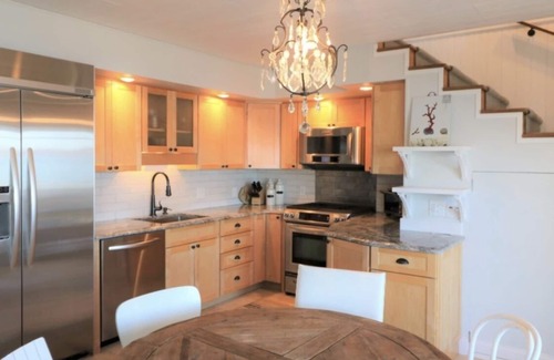 Sister Lakes House | Lakefront Home 2 hours from Chicago. Family and pet friendly.