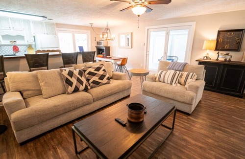 Centre House | Lakefront Home Featured on HGTV