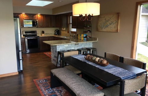 La Follette House | Lakefront Home in Deerfield Resort with Stunning Norris Lake Views