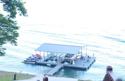La Follette House | Lakefront Home in Deerfield Resort with Stunning Norris Lake Views