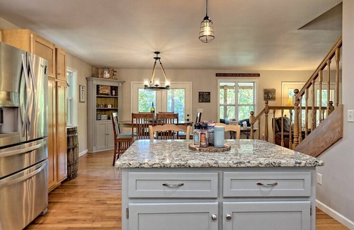 Unaka House | Lakefront Home in Gated Bear Paw with private Dock and Starlink Internet