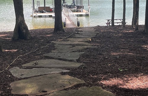 Blairsville Cabin | Lakefront home on Lake Nottley with dock