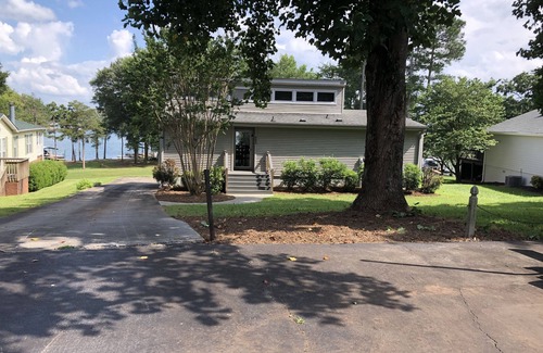 Townville House | Lakefront Home On Lake Hartwell