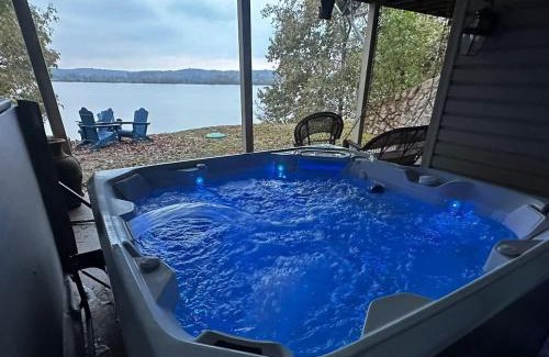 Cadiz House | Lakefront - Home Theater, Pool Table