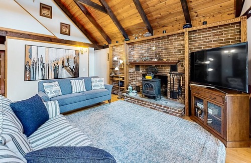 Lake Arrowhead House | Lakefront home with amazing views, 2 kayaks, firepit & 45 feet of lake frontage