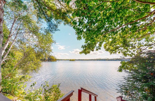 Franklin House | Lakefront Home W/ Fast WiFi, Furnished Deck, Water Views & Full Kitchen!
