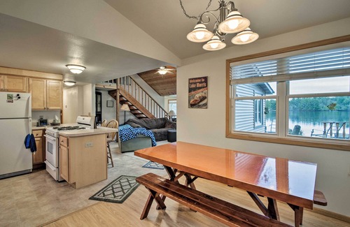 Wautoma Cottage | Lakefront Home w/Seasonal Dock - 2 Mi to Skiing!