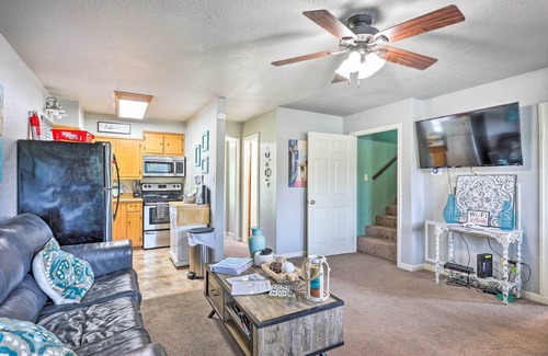 Mid America House | Lakefront Home w/Swim Dock in Hot Springs